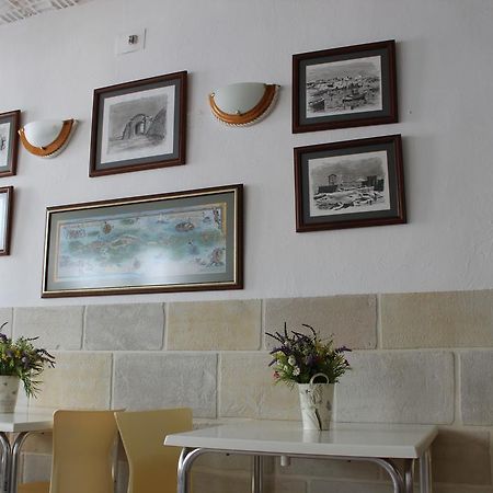 Hostal Masin Табарка Екстериор снимка