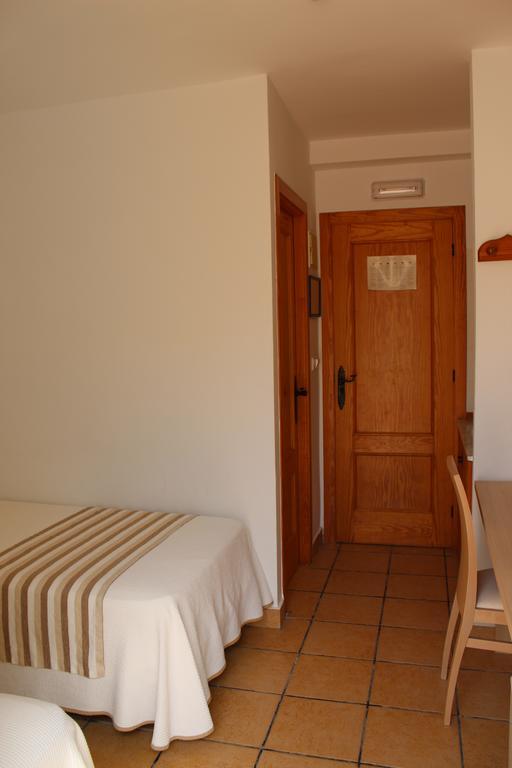 Hostal Masin Табарка Екстериор снимка