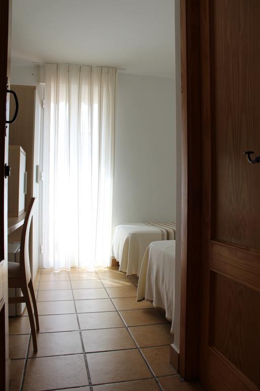 Hostal Masin Табарка Екстериор снимка