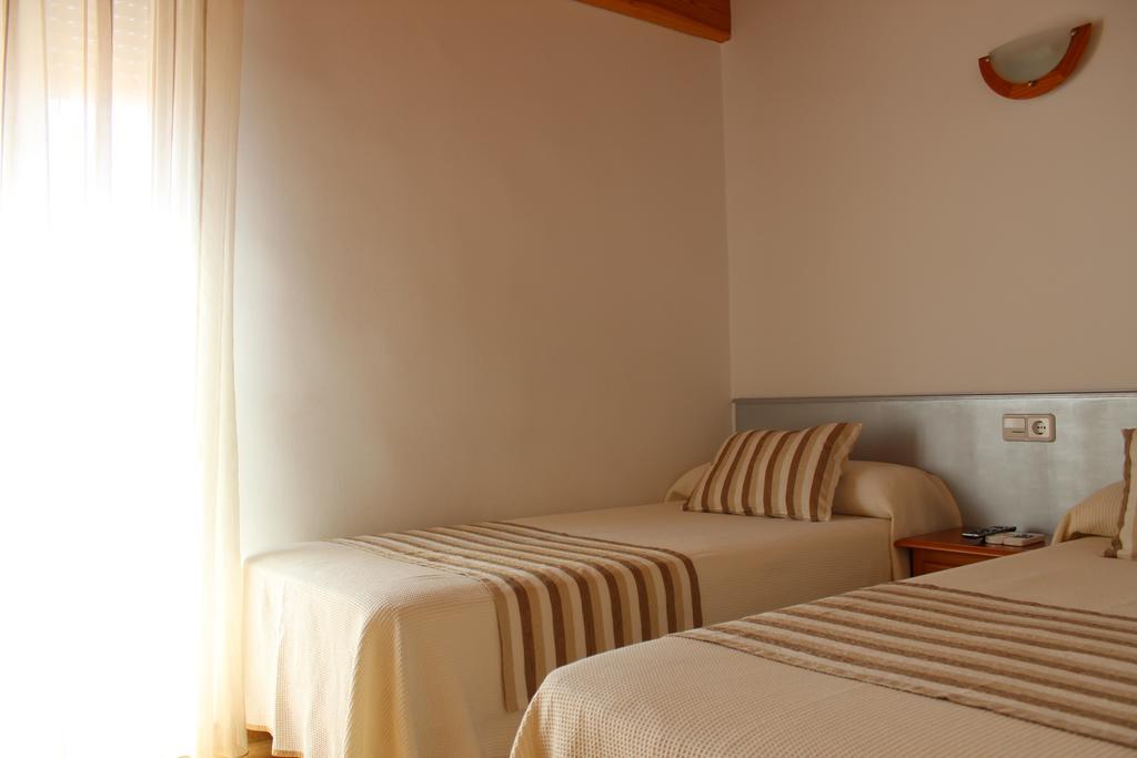Hostal Masin Табарка Екстериор снимка